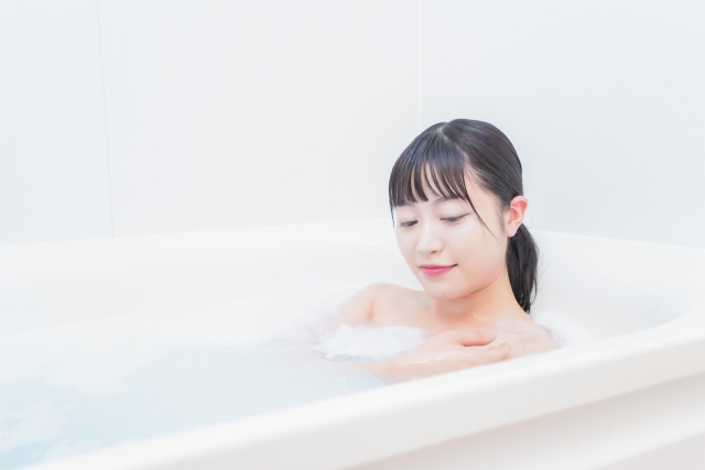 ずんぐりむっくり女性の痩せる習慣「お風呂は40℃のお湯に肩までしっかりと浸かる」(ダイエットにおすすめの入浴法)