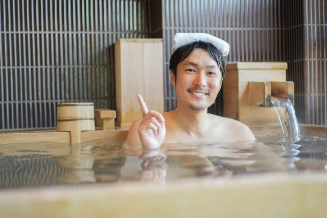 ずんぐりむっくり男性の痩せる習慣「全身浴で40℃のお湯に肩までしっかりと浸かる」(ダイエットにおすすめの入浴法)